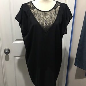 Beautiful black top 😍